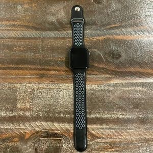 44mm Apple Watch